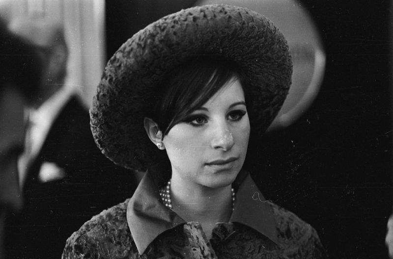 Přírodní bohyně! Fotografie mladé Barbry Streisandové dokazují, že vždy byla podmanivou a půvabnou krásou