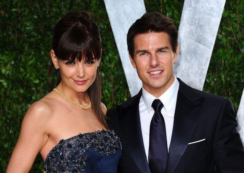 Katie Holmes Menyerang Tom Cruise Semasa Di Sekolah Katolik, Dan Berdoa Untuknya Setiap Hari, Kata Teman
