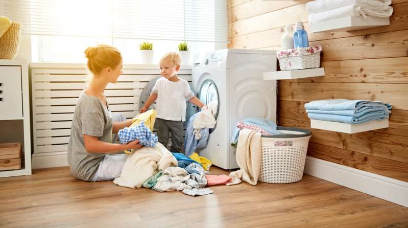 Folieball i en vaskemaskin? Dette uvanlige trikset kan hjelpe deg med å bli kvitt noen problemer med klesvask
