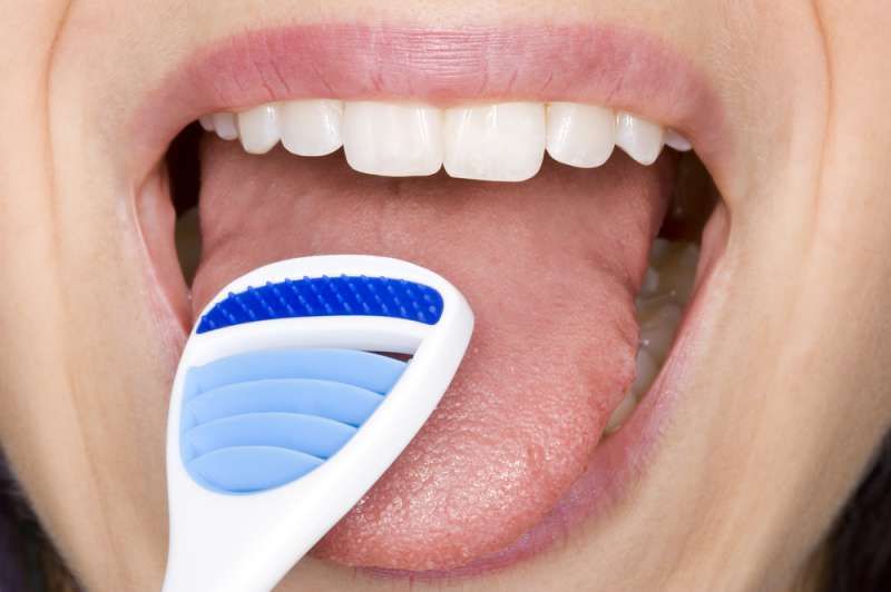 Quan hi ha senyals de dents en la llengua? Problemes de salut? Higiene bucal perfecta (neteja de la llengua)