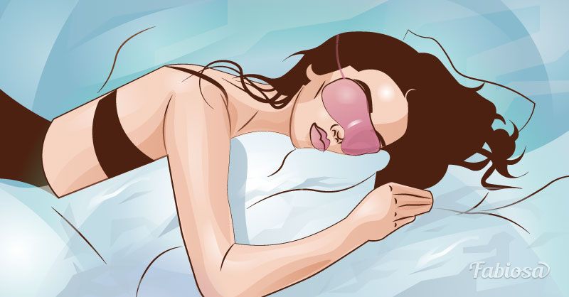 לישון בלי כרית: 7 יתרונות, 5 חסרונות, ואיך להתחיל