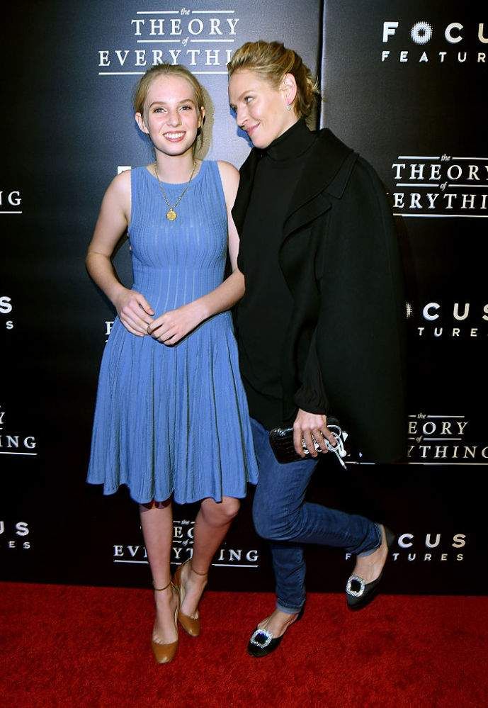 Uma Thurman a dcera Ethana Hawkeho Maya jsou hvězdou „Stranger Things“ a rostoucím talentem