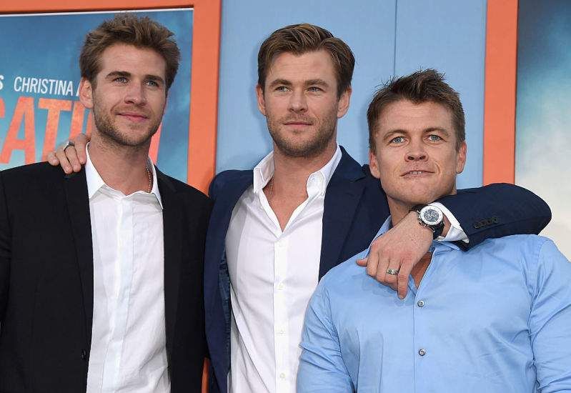 Bratři Liama ​​Hemswortha: Herec má 2 sourozence, kteří jsou stejně pohlední jako on