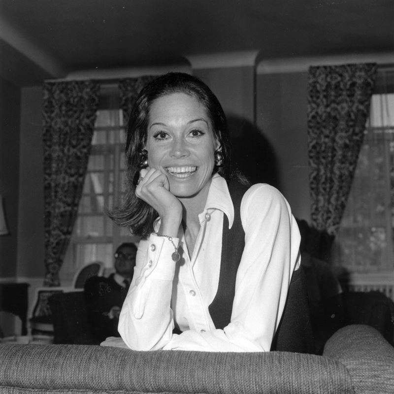 33 Years Together: The Love Story Of Mary Tyler Moore And Robert Levine