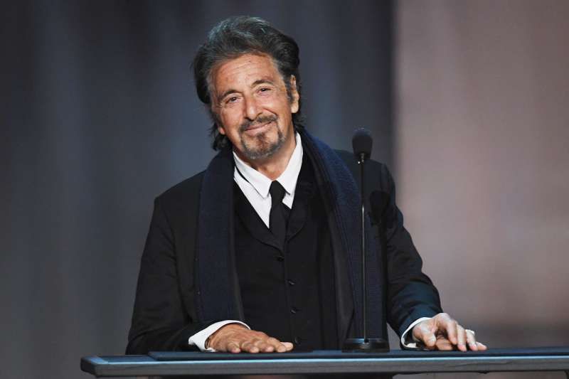 Al Pacino er en livslang ungkar, men også far til 3 barn som ser mye ut som ham. Men hvem er de egentlig?