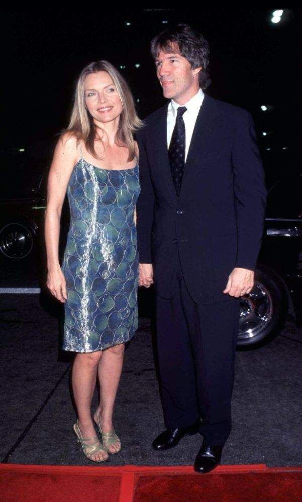 Michelle Pfeifferin lapset: Näyttelijä on ylpeä aikuisen tyttären ja pojan äiti
