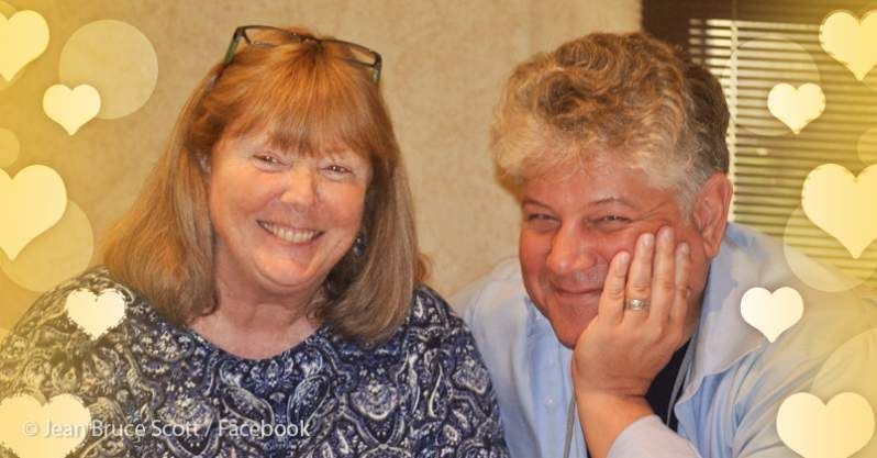 L’estrella de ‘Magnum, P.I.’, Jean Bruce Scott, s’ha casat feliçment amb el seu marit de 31 anys Randy Reinholz