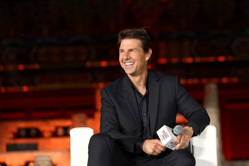 Minat Cinta Baru? Tom Cruise Dilihat Dengan Wanita Misteri Berambut perang Menaiki Helikopter Di London