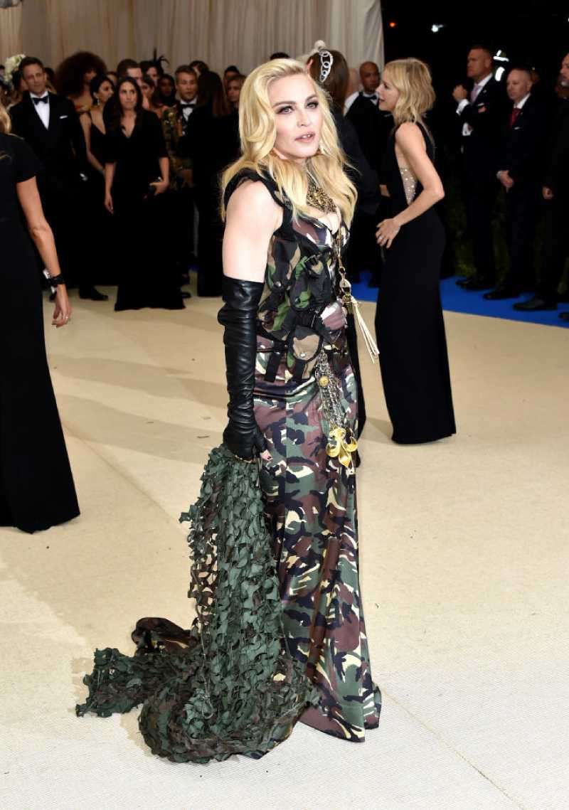 Madonna ilman meikkiä ja Photoshopia ei ole leukaa pudottava diva, jonka tapasimme nähdä punaisella matolla