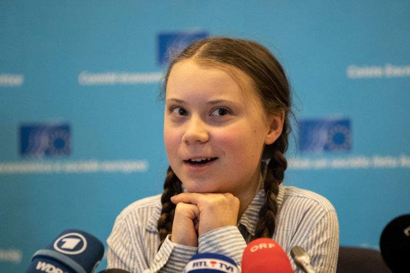Aktivistka v oblasti životního prostředí Greta Thunbergová pochází z velmi úspěšné a bohaté rodiny: Seznamte se s jejími rodiči a mladší sestrou Aktivistka v oblasti životního prostředí Greta Thunbergová pochází z velmi úspěšné a bohaté rodiny: Seznamte se s jejími rodiči a mladší sestrou Aktivistka v oblasti životního prostředí Greta Thunbergová pochází z velmi úspěšné a bohaté rodiny: Seznamte se Její rodiče a mladší sestra Aktivistka v oblasti životního prostředí Greta Thunbergová pochází z velmi úspěšné a bohaté rodiny: Seznamte se s jejími rodiči a mladší sestrou