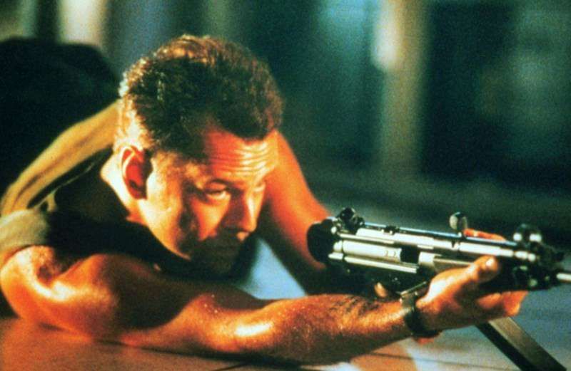 Bruce Willis opowiada o tajemniczym wypadku na `` Die Hard 