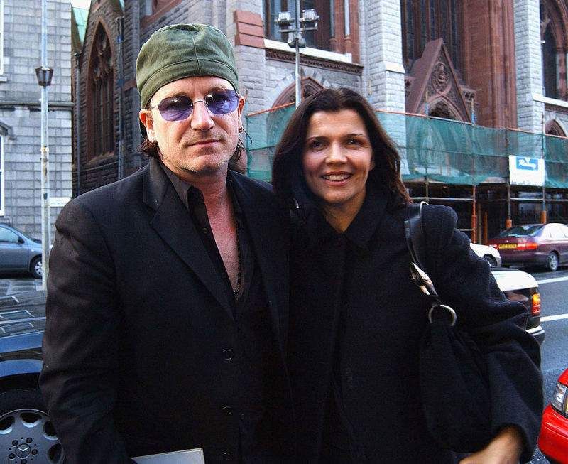 U2のフロントマンボノと彼のゴージャスな妻アリヒューソンは37年間幸せに結婚しています