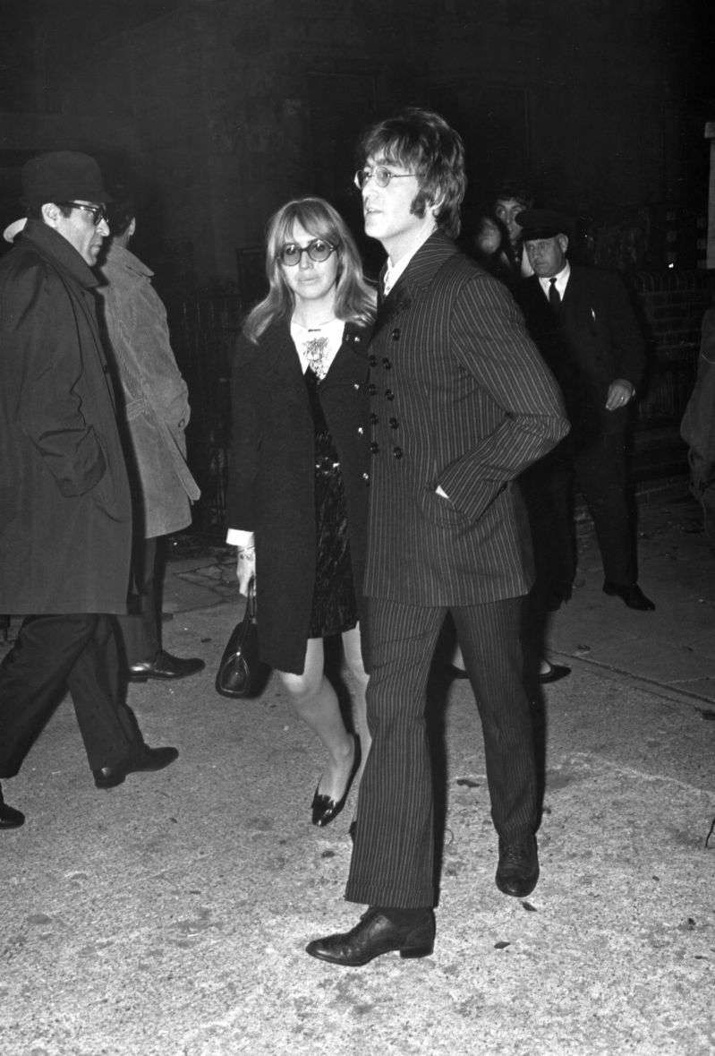 John Lennon Di Luar Panggung: Penganiayaan Mental terhadap Anaknya Julian dan Keganasan Rumah Tangga Terhadap Isterinya Cynthia