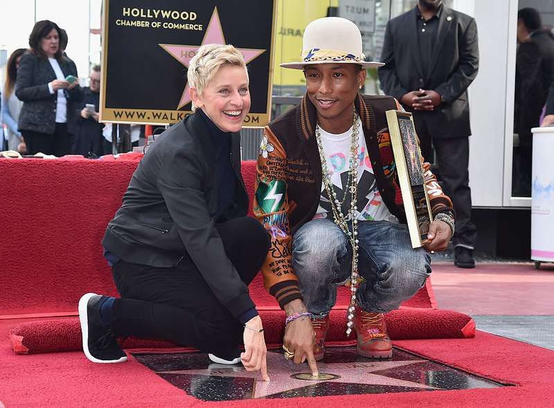 Ellen DeGeneres: Τα επιτεύγματά της, η ζωή, η καριέρα και η φιλανθρωπική εργασία