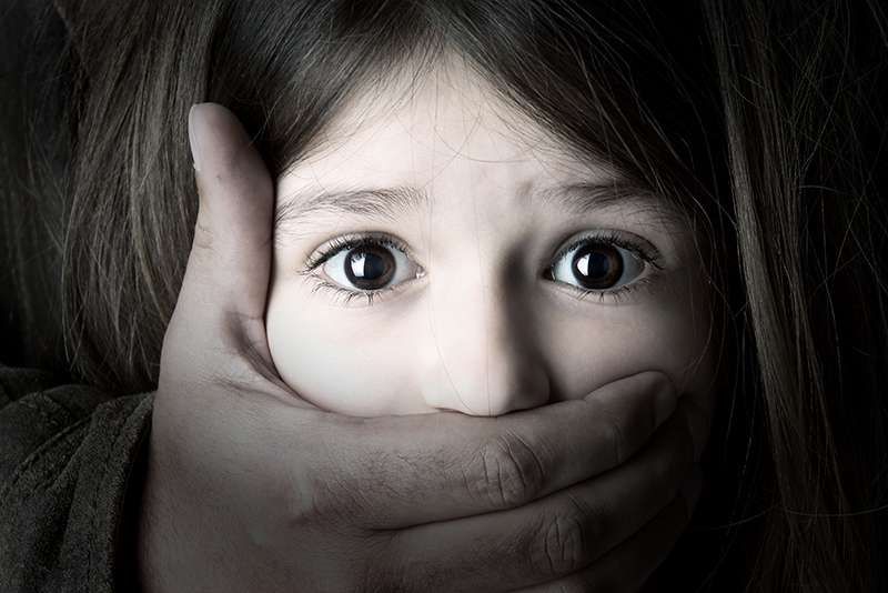 3絶対に恐ろしい児童虐待の話は、それが隣で起こり得ることを証明します！