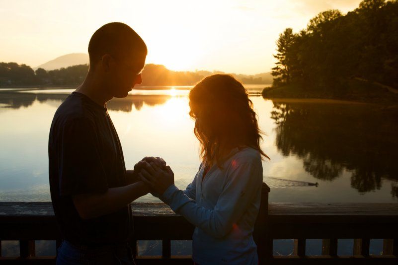 Síla modlitby v manželství: Modlitební páry by si měly navzájem říkat