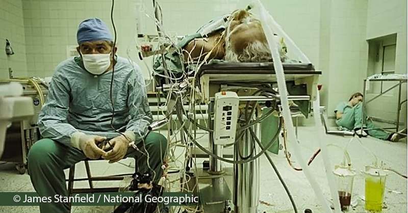 Polsk lege hviler etter en 23-timers hjertetransplantasjonskirurgi. Hva skjer med pasienten neste?