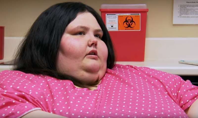 «Όταν ήμουν 700 κιλά, ένιωθα άχρηστη»: Μια γυναίκα έχασε 525 λίβρες κατά τη διάρκεια της μεταμόρφωσης που άλλαξε τη ζωή της και ξεκίνησε μια νέα ζωή